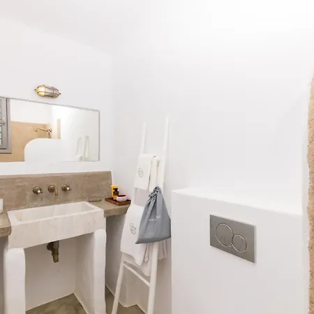 Quality Brand Villas 6br Despotiko On Antiparos Island, A Luxurious Hospitality Experience